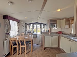 Kitchen/Dining- click for photo gallery